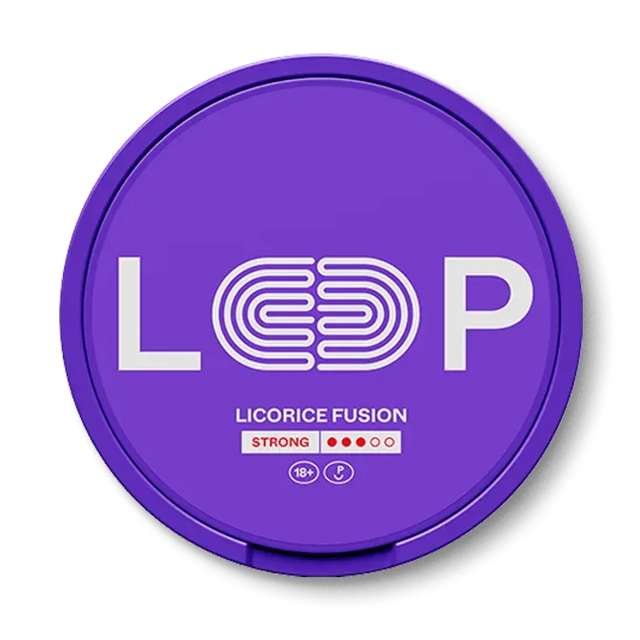 Close-up of LOOP Licorice Fusion all white nicotine pouch can. Slim format, licorice taste, stylish black packaging.