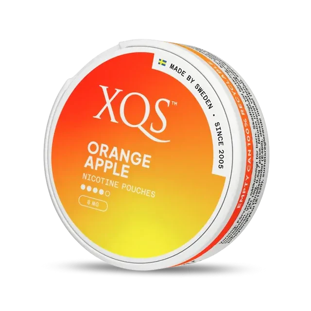 XQS Orange Apple strong nicotine pouch can. Orange and green design, all white slim pouch with strong orange and apple flavor. Fruity and bold.