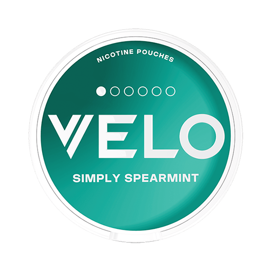 Close-up of VELO Simply Spearmint Mini all white nicotine pouch can. Mini format, cool spearmint taste, discreet and refreshing.