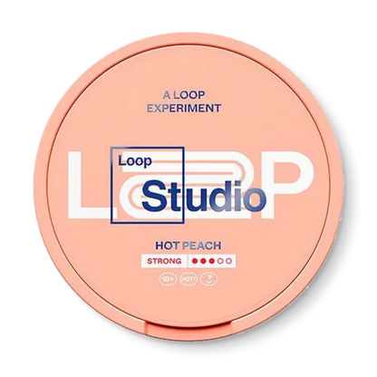 Loop Hot Peach Strong nicotine pouch can. Orange and white design, all white slim pouch with spicy hot peach flavor. Strong and bold.