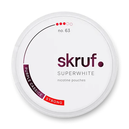 Skruf Super White No 63 Cassice nicotine pouch can. Purple and white design, all white slim pouch with blackcurrant (cassis) flavor. Fruity and elegant.
