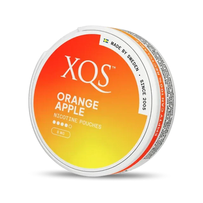XQS Orange Apple strong nicotine pouch can. Orange and green design, all white slim pouch with strong orange and apple flavor. Fruity and bold.